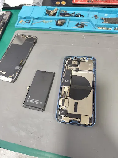 iphone 13 pil değişimi. - Resim 3