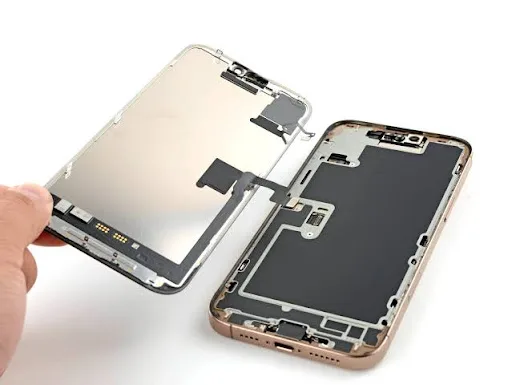 Telefonunuzun Değeri Düşmesin: %100 Orijinal Ekran Değişimi