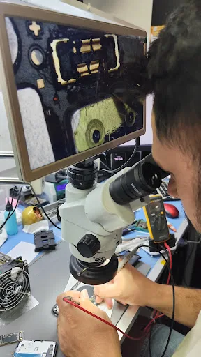 iPhone Ekran Değişiminde Uzman Dokunuşu: Entegre (Çip) Aktarımı - Resim 4