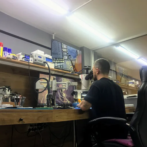 iPhone x anakart onarımı