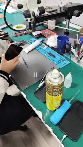 Samsung A70 Ekran Değişimi - Resim 2 Samsung A70 Ekran Değişimi - Resim 2