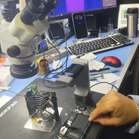 İzmir Karşıyaka Hira İletişim mağaza görseli