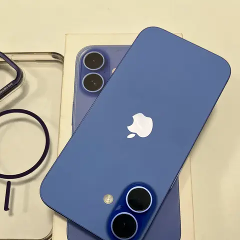 İzmir Karşıyaka Hira İletişim mağaza görseli