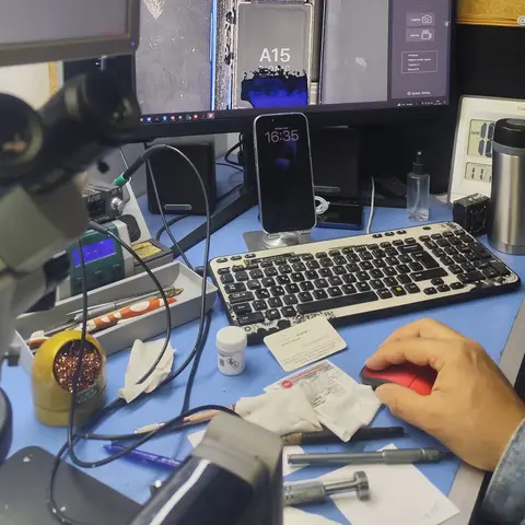 İzmir Karşıyaka Hira İletişim mağaza görseli